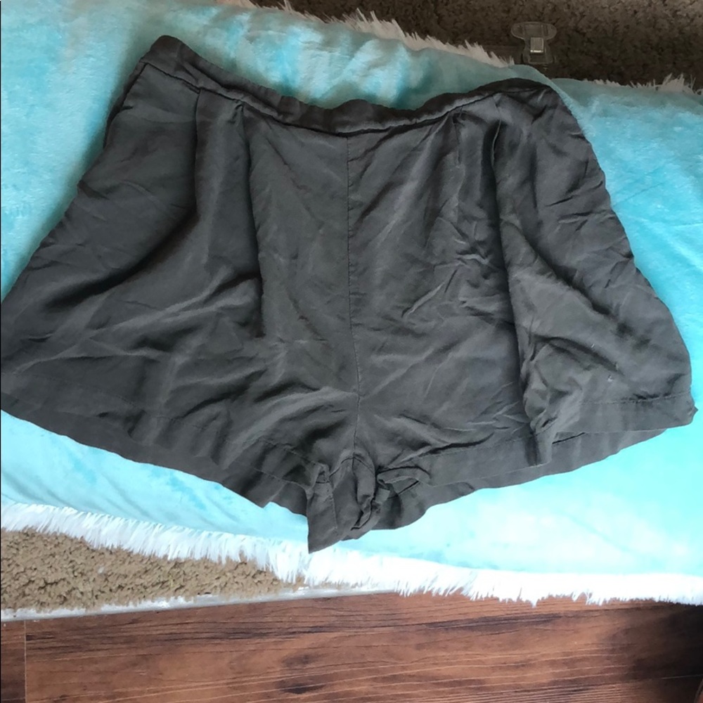 Loose shorts